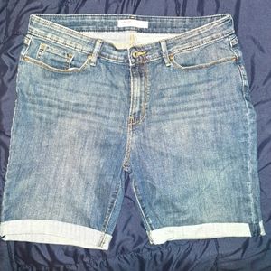 Levi's Bermuda Shorts Size 16